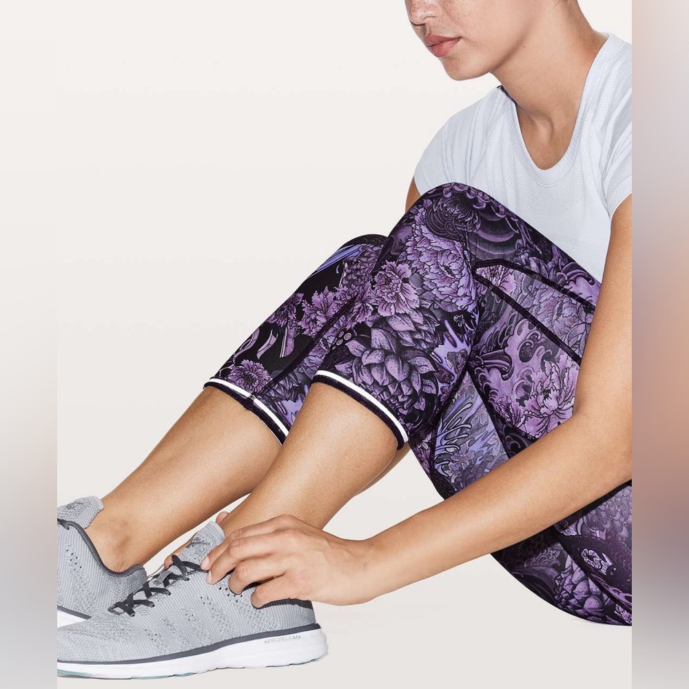 Lululemon Time To Sweat Crop *23"
Memoir Multi Purple